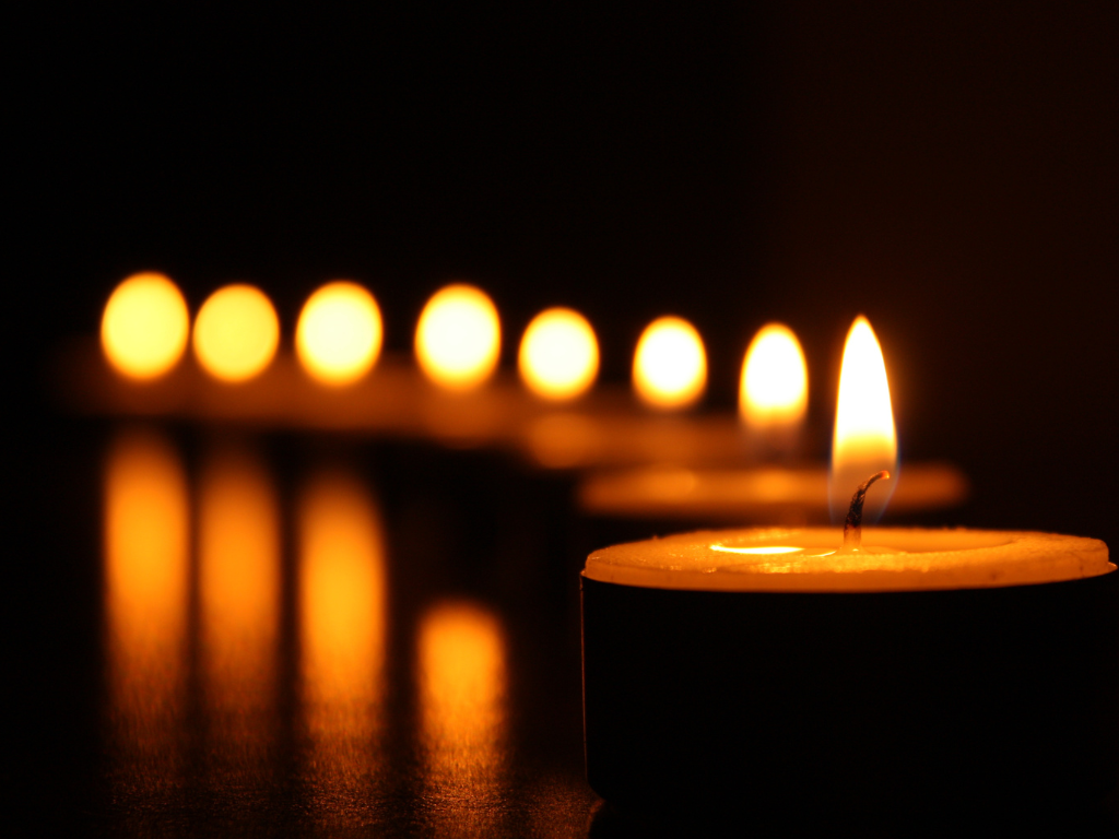 Experience the Delightful Scent from Candles
